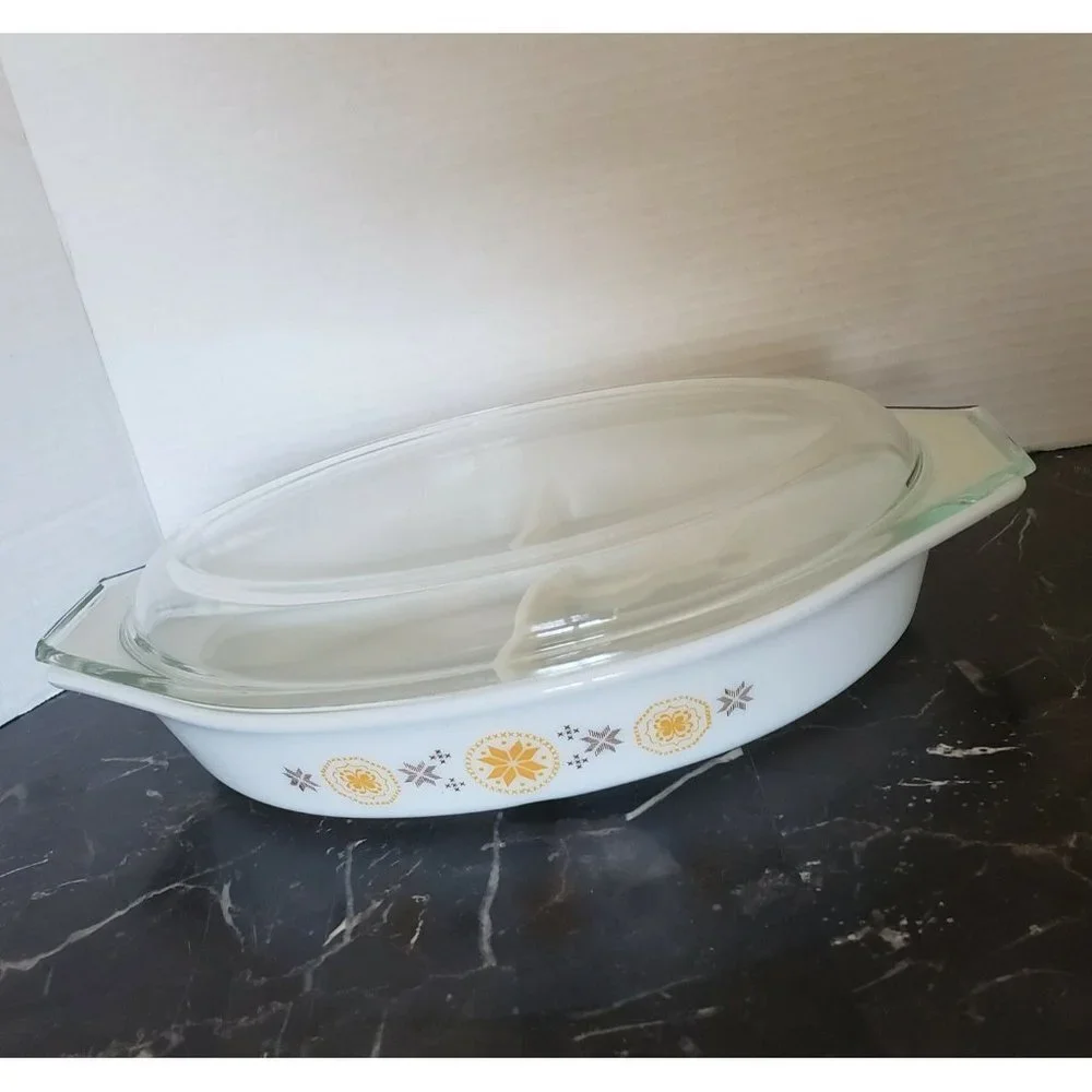 Pyrex Vintage 1960s Town and Country with lid Divided Casserole